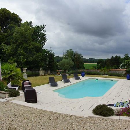 Le Petit Nid Villa Neuillé-le-Lierre Buitenkant foto